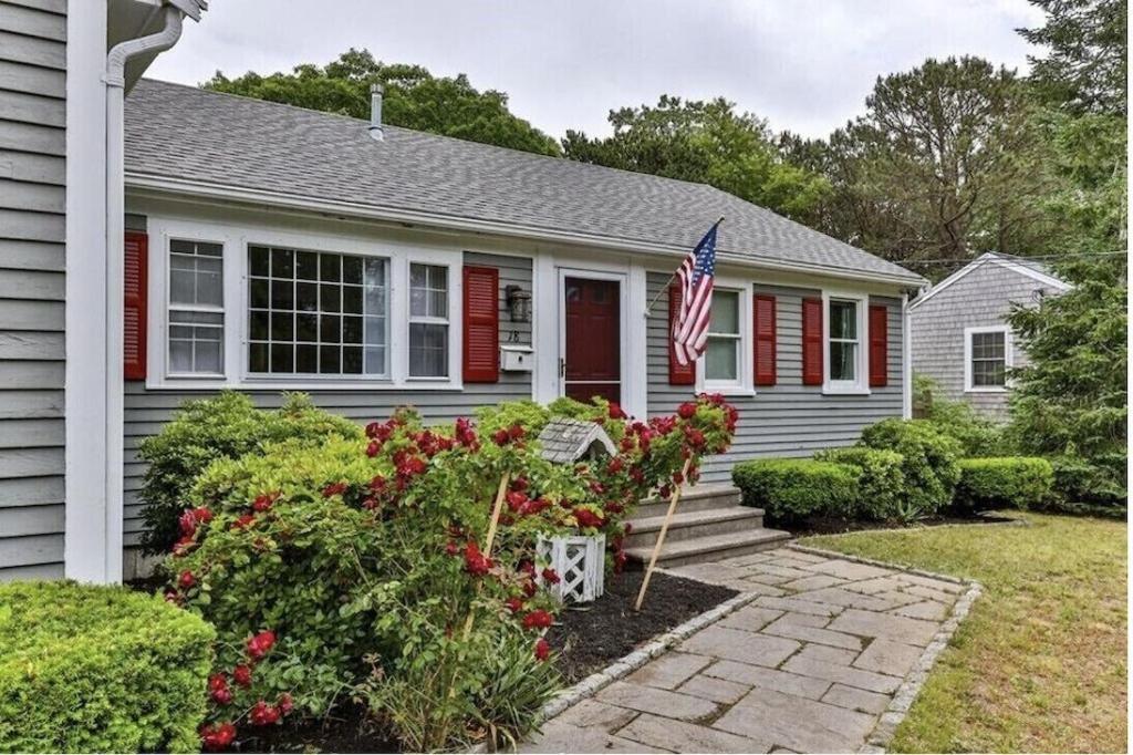 A Cozy Cape House Steps To Restaurants & Beaches ~1.4 Miles Down Scenic Roads Yarmouth Port Exterior foto
