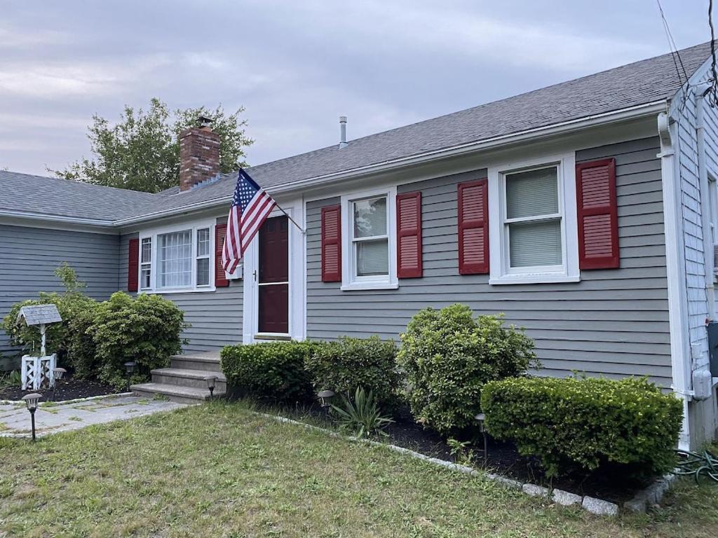 A Cozy Cape House Steps To Restaurants & Beaches ~1.4 Miles Down Scenic Roads Yarmouth Port Exterior foto