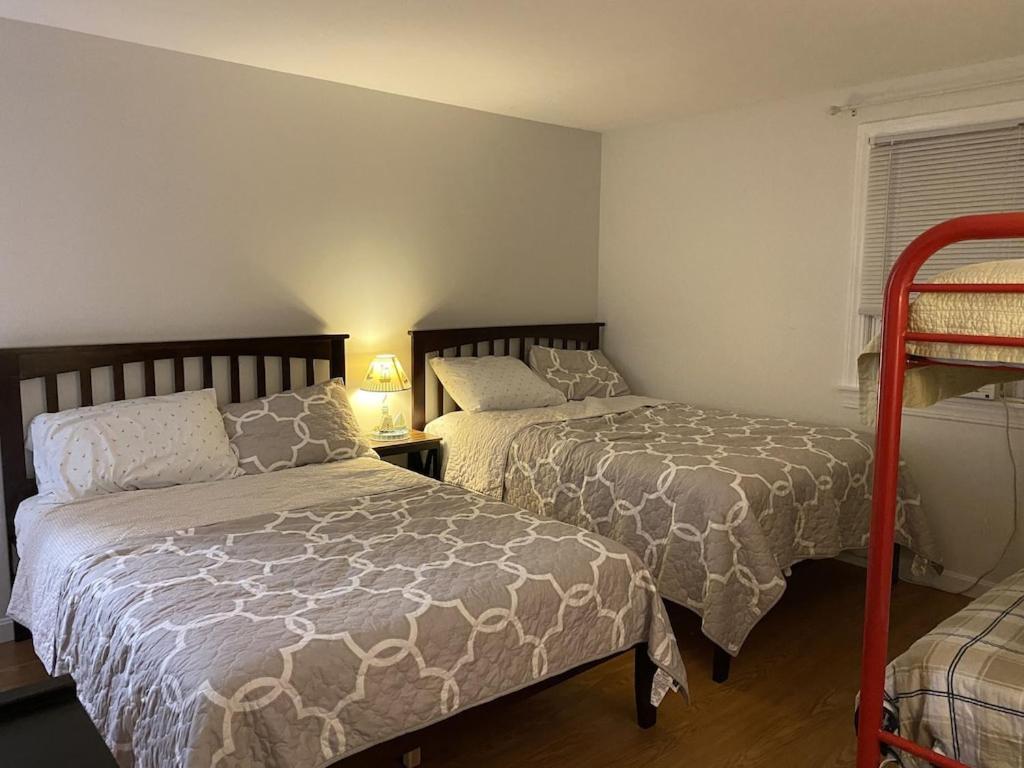A Cozy Cape House Steps To Restaurants & Beaches ~1.4 Miles Down Scenic Roads Yarmouth Port Exterior foto