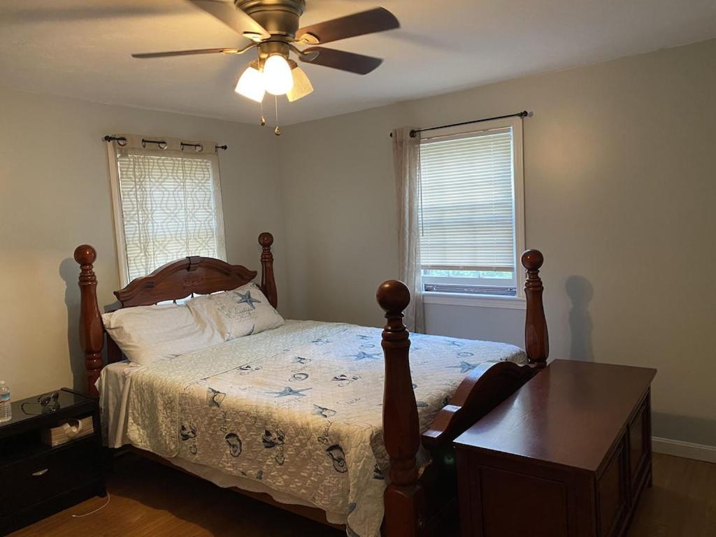 A Cozy Cape House Steps To Restaurants & Beaches ~1.4 Miles Down Scenic Roads Yarmouth Port Exterior foto