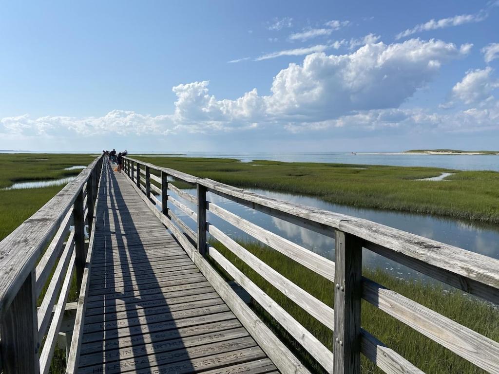 A Cozy Cape House Steps To Restaurants & Beaches ~1.4 Miles Down Scenic Roads Yarmouth Port Exterior foto