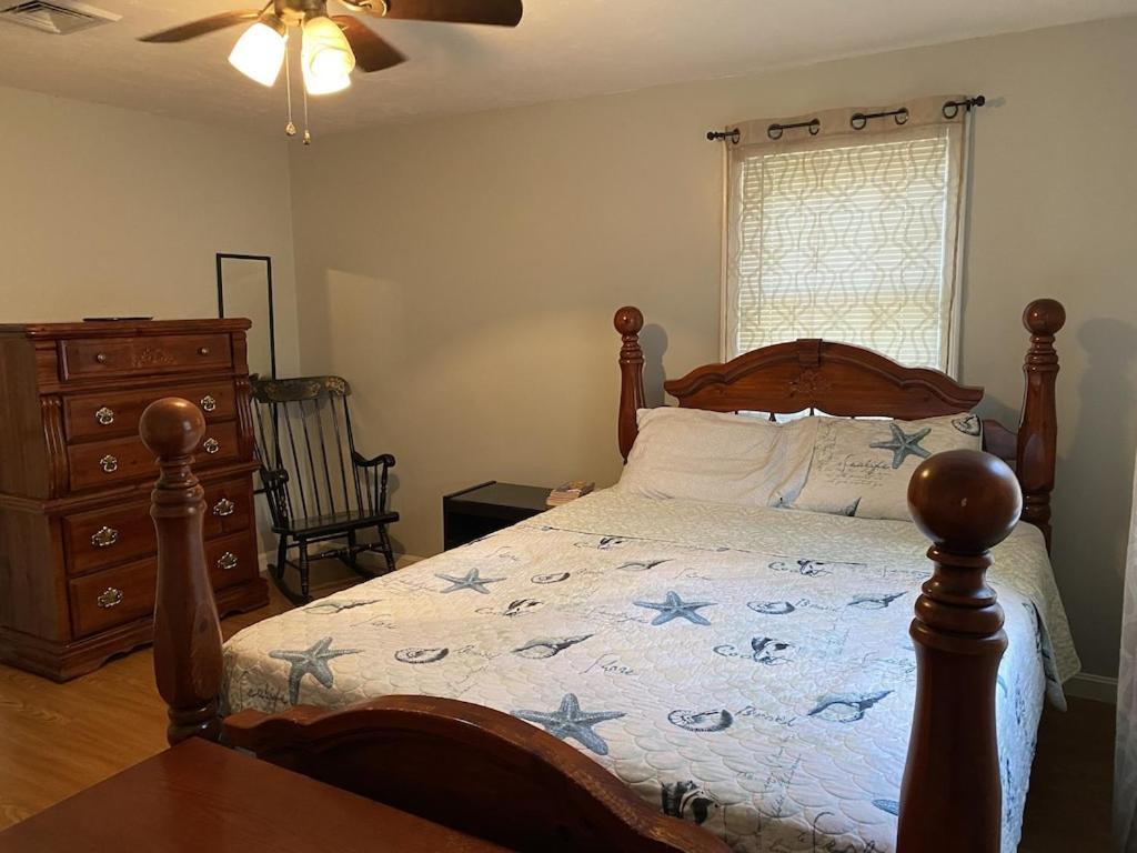 A Cozy Cape House Steps To Restaurants & Beaches ~1.4 Miles Down Scenic Roads Yarmouth Port Exterior foto