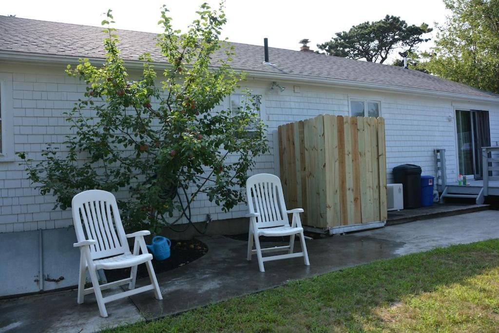 A Cozy Cape House Steps To Restaurants & Beaches ~1.4 Miles Down Scenic Roads Yarmouth Port Exterior foto